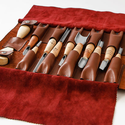 Chip carving kit for modern chip carving in a genuine leather roll-case, Basic carving set