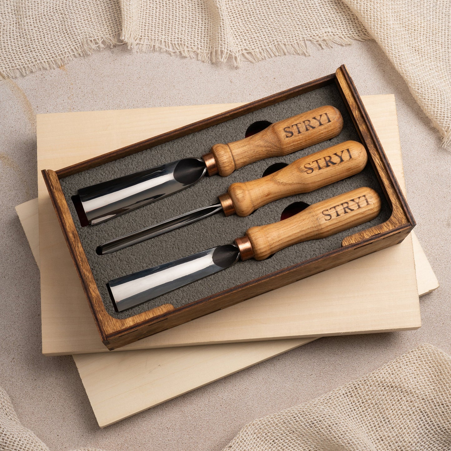 Basic woodcarving tools set for relief carving, 3pcs STRYI Start