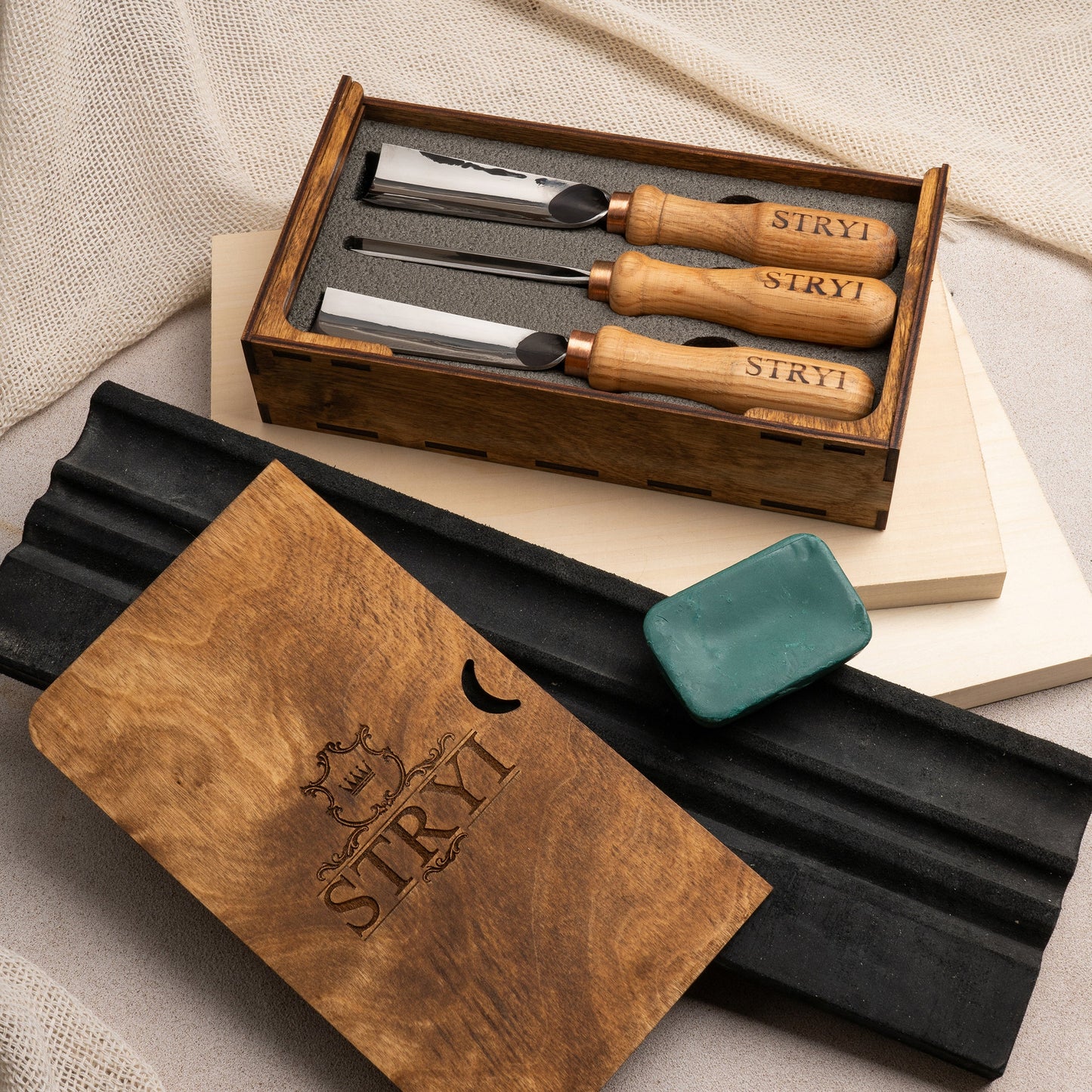 Basic woodcarving tools set for relief carving, 3pcs STRYI Start