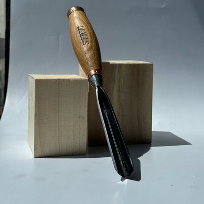 Large sculpture chisel, V-tool 60 degrees 15mm, Heavy-duty gouge STRYI Profi, Wood carving chisel